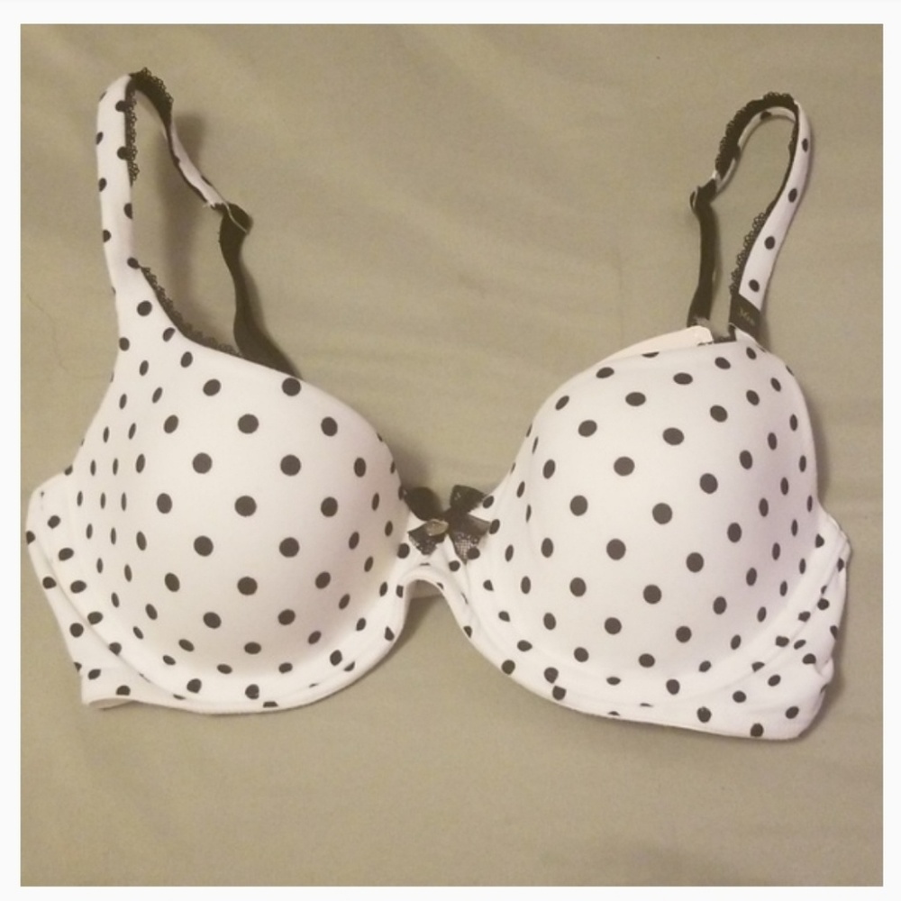 VS The Showstopper and Body bras